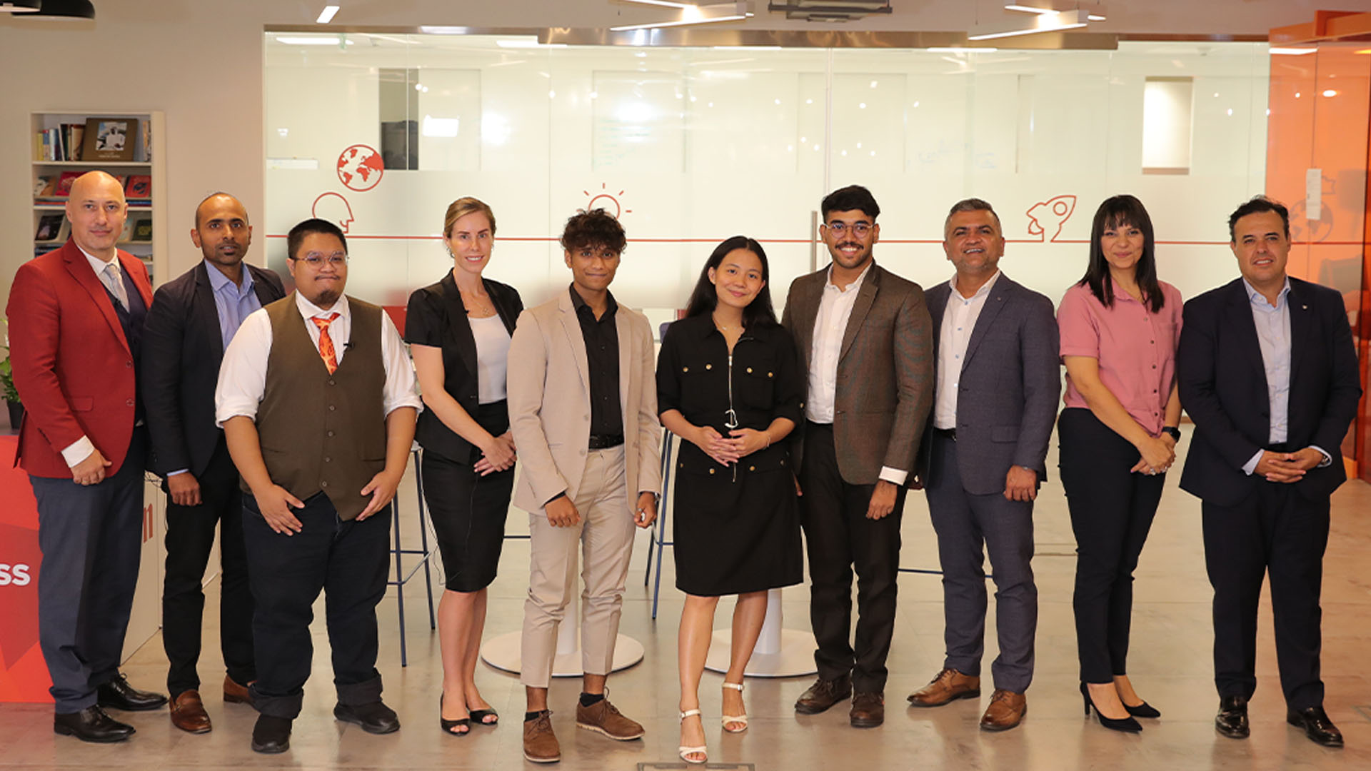 Canon awards  UAE students for their entrepreneurial potential at Akhtashif 2.0